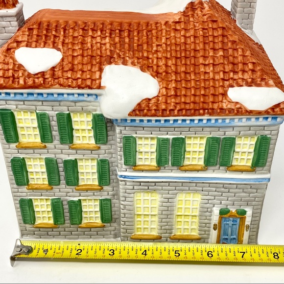 MINT Vintage Dickens of London Santa’s Best “Dickens Inn” Porcelain Collectible - Picture 10 of 15